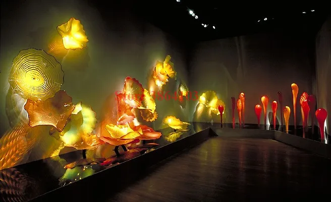 

Luxurious Hotel Art Wall Lighting Blown Glass Wall Plates Flower Design
