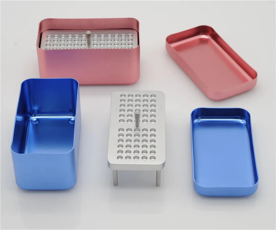 Чехол для эндододонтических приспособлений с 60 отверстиями |