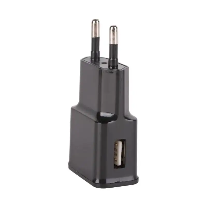 Портативное зарядное устройство с европейской вилкой и USB-кабелем для быстрой