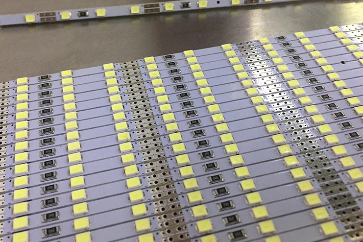 Светодиодная жесткая полоса Epistar chip 200 шт. 12 В постоянного тока ширина 4 мм 50 см 36