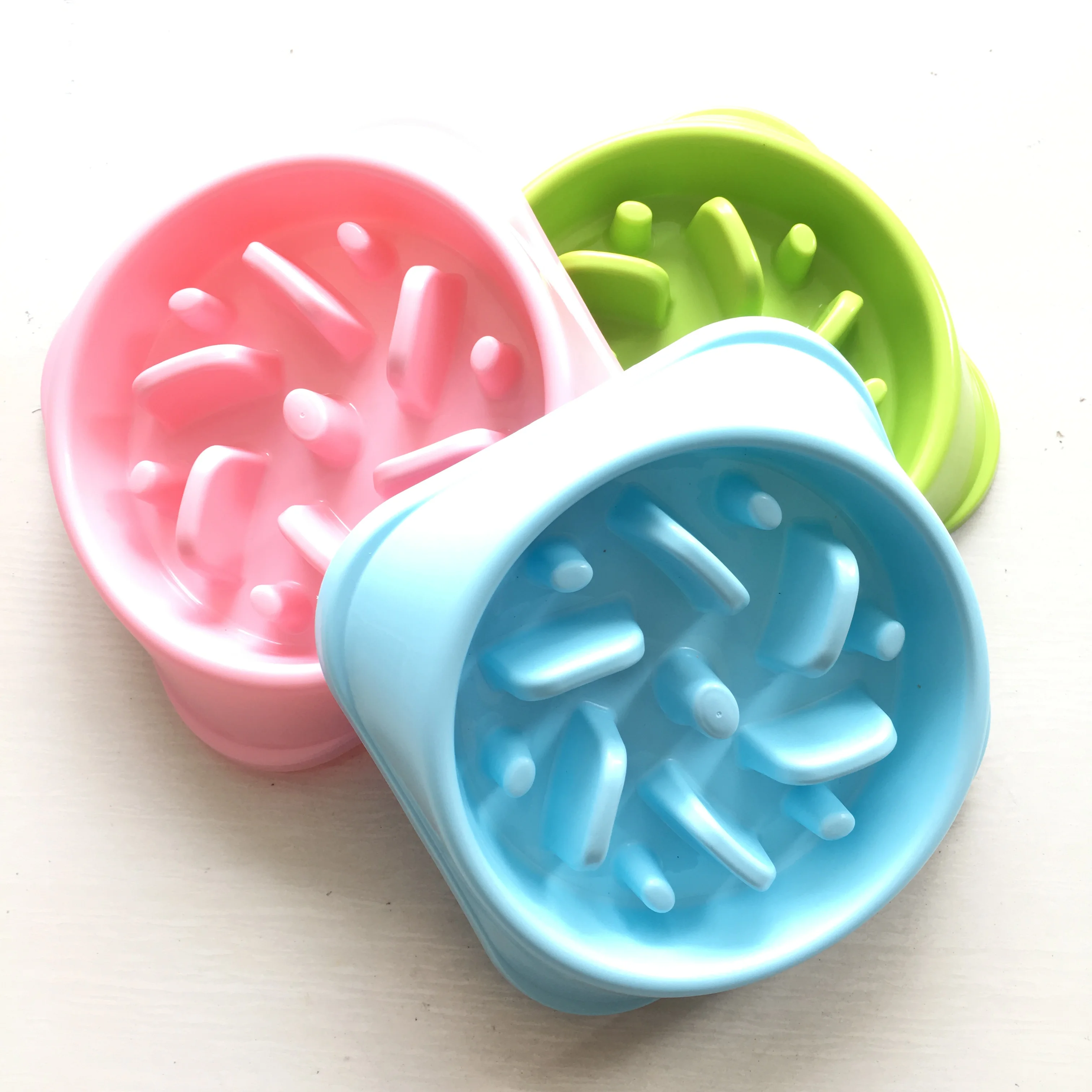 Pet Dog Bowl Healthy Soft Plastic Slow Food Feeder Anti Choke travel bowl for Cat dog feeding Alimentador Lento | Дом и сад