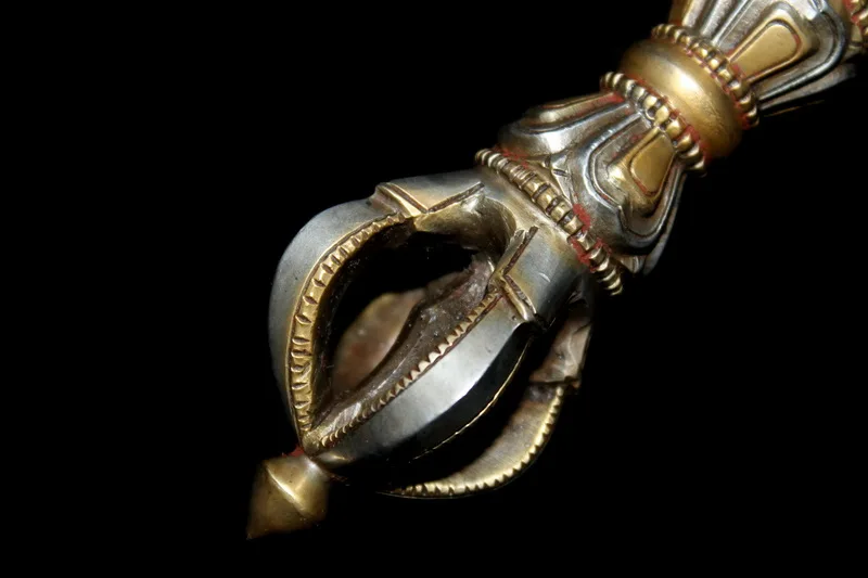 Пятижильная Алмазная пестик железная Золотая непальская ручная работа|Статуи и