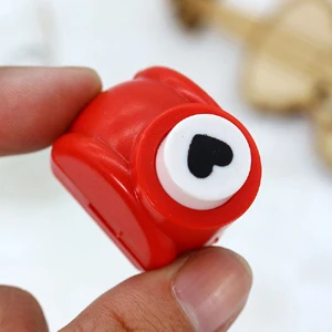 Heart Детские Поделки DIY открытки для скрапбукинга изготовления звезды/сердца/парусника/форма замка бумаги мини Дырокол резак игрушка шаблон 1-20 на выбор - Цвет: Heart