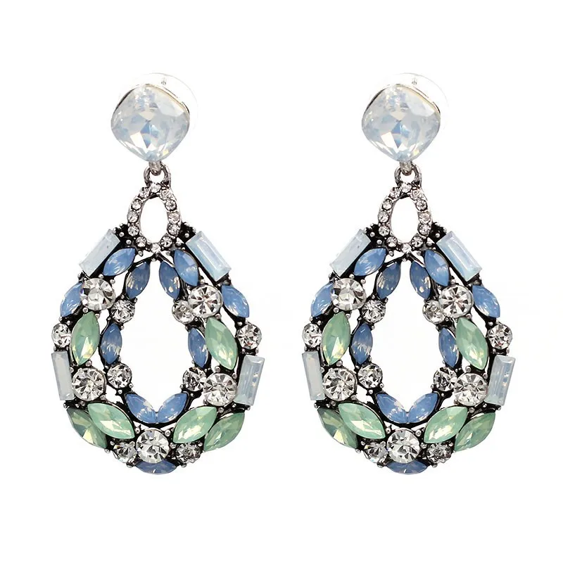 Новое поступление классические серьги гвоздики с инкрустацией в виде больших