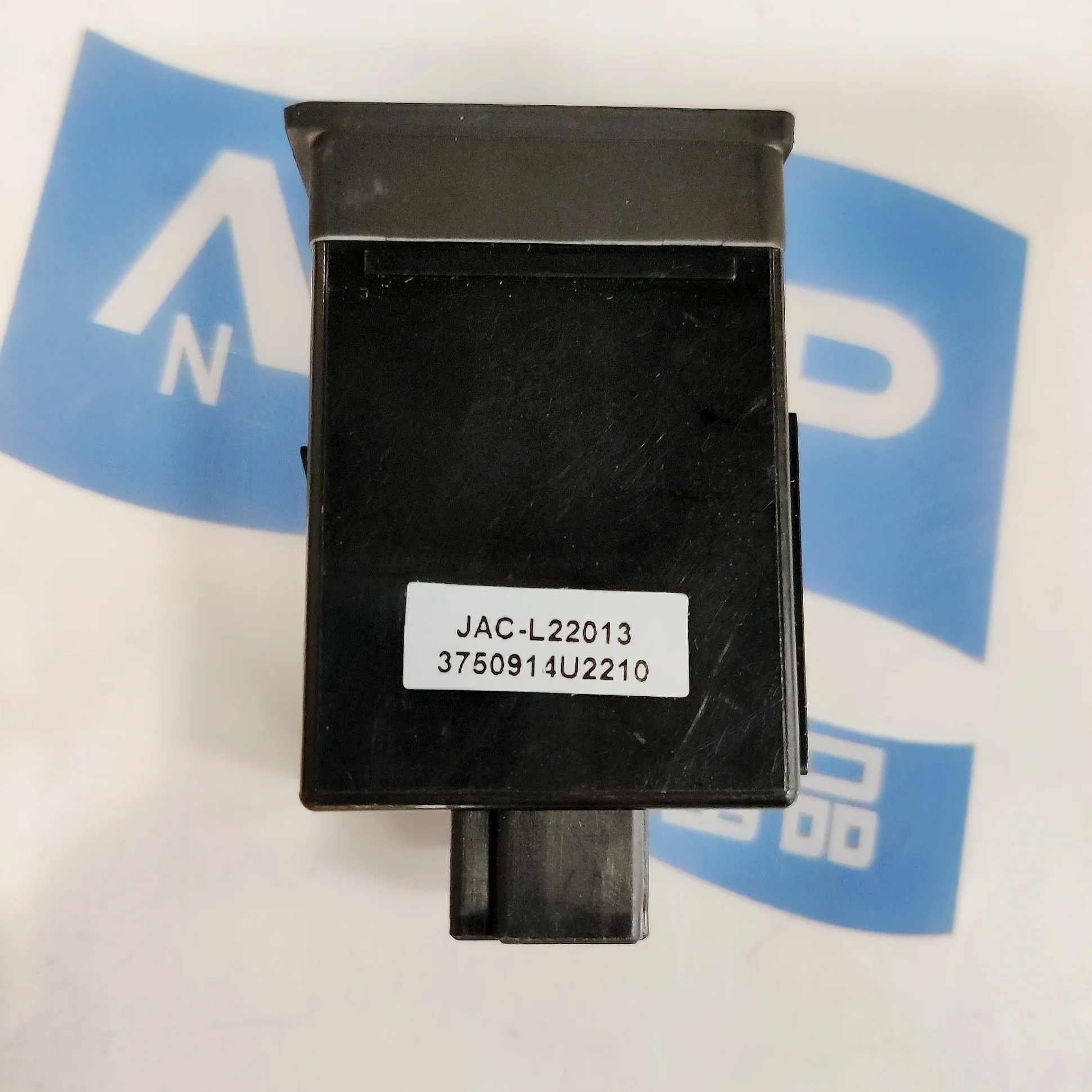 Переключатели для автозапчастей oe с номером 3750914U2210 JAC S3 переключатель