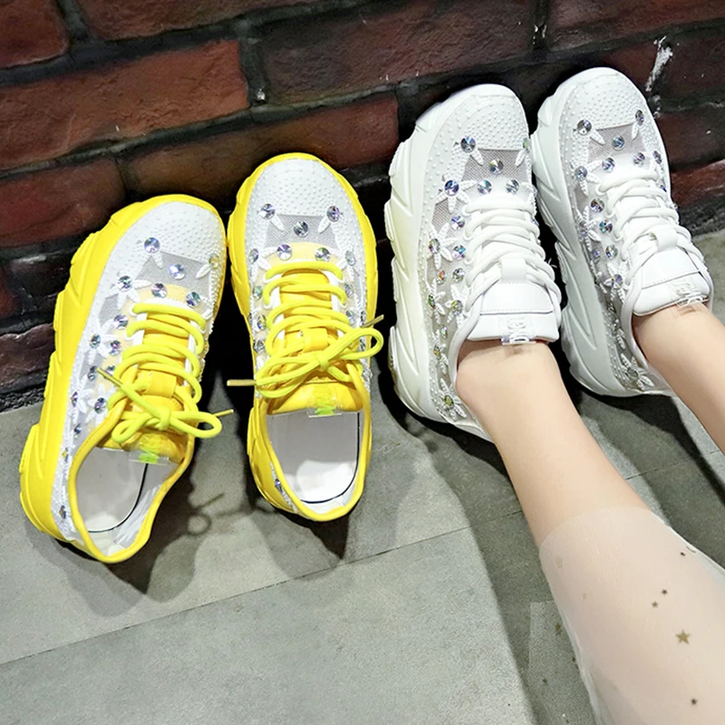 Женские кроссовки на высокой платформе OLOMM Белые Повседневные танкетке со