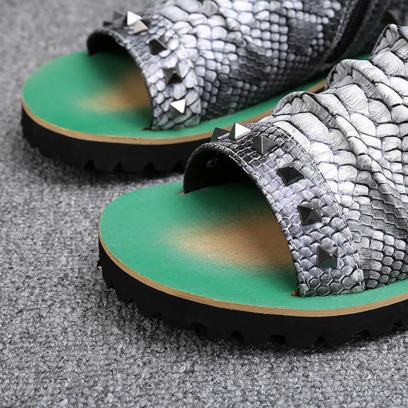 Batzuzhi zapatillas mujer в стиле рок-панк, мужское открытые ботинки с ремешками; с заклепками; с петлей на пятке; Для мужчин Повседневное пляжные босоножки Летняя обувь zapatos Hombre