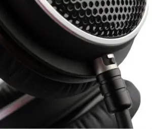 Прослушивание волшебного звука звучание SoundMAGIC супер Hi Fi система