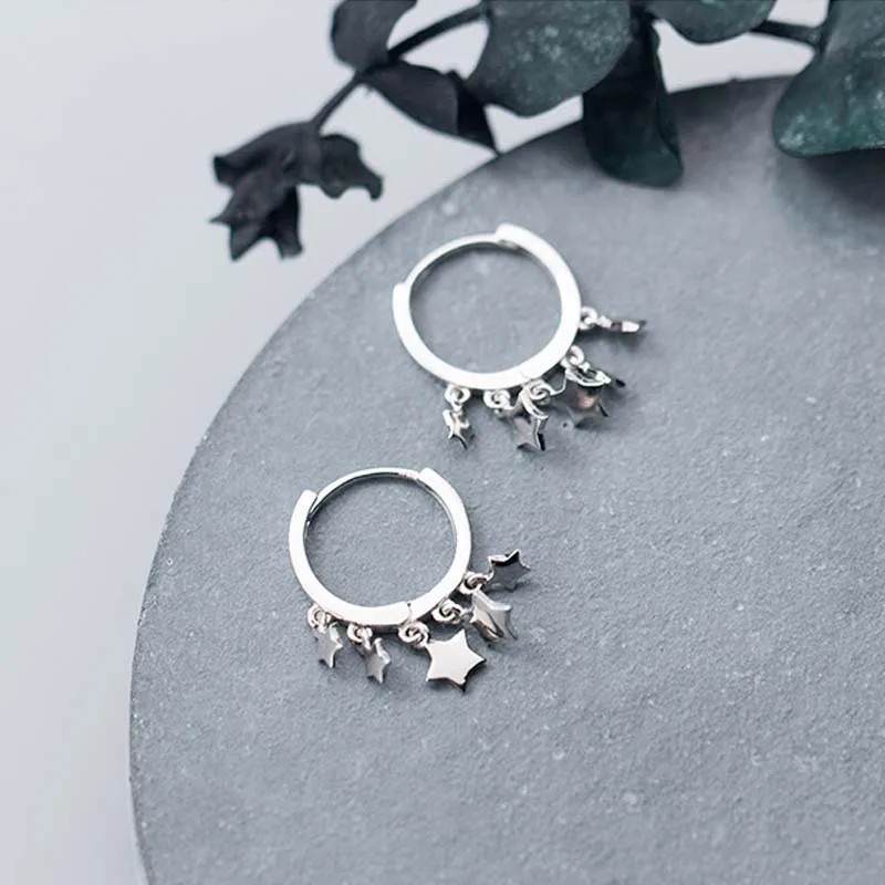 Женские серьги кольца из серебра 925 пробы с подвеской в виде пятиконечной