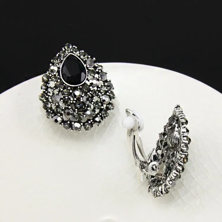 Стильные Черные Зажимные Серьги FLOLA Новинка с Розовыми Кристаллами без Пирсинга для Женщин ersh12.