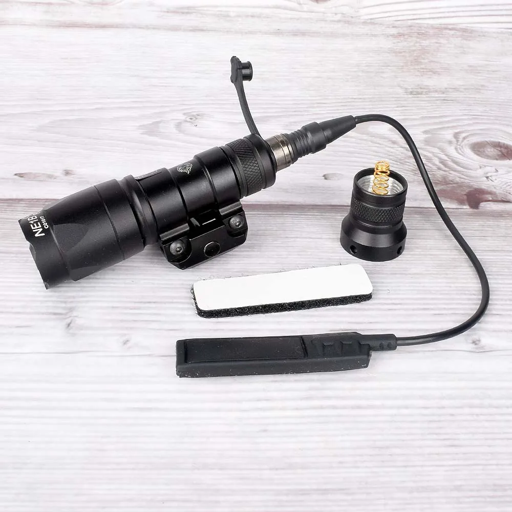 Тактический фонарь M300 MINI SCOUT LIGHT M300A LED Мини скаутский фонарик черный/песочный для