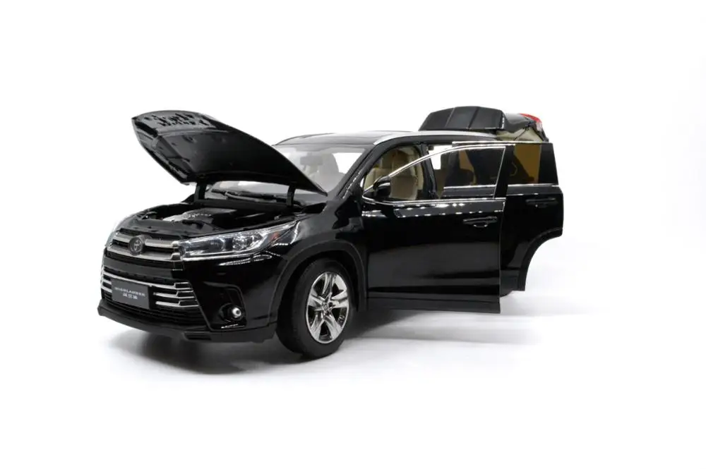 1/18 1 18 Масштаб Toyota Highlander 2019 черная статическая симуляция литье под давлением