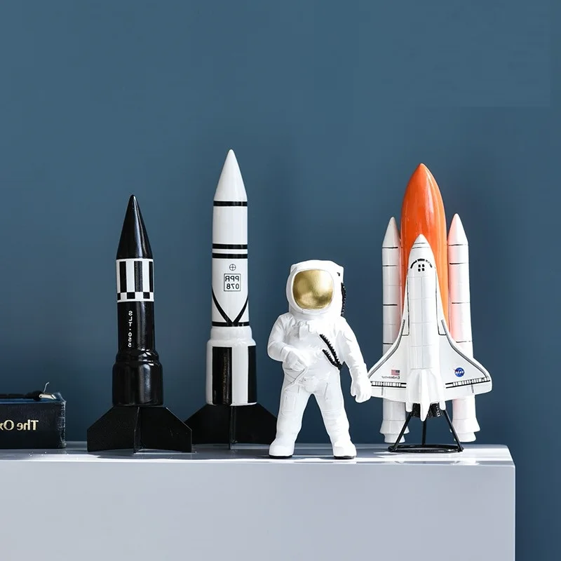 Космический человек астронавт Художественная Скульптура креативная статуя космонавта образец моды дом Смола Украшение дома аксессуары R296