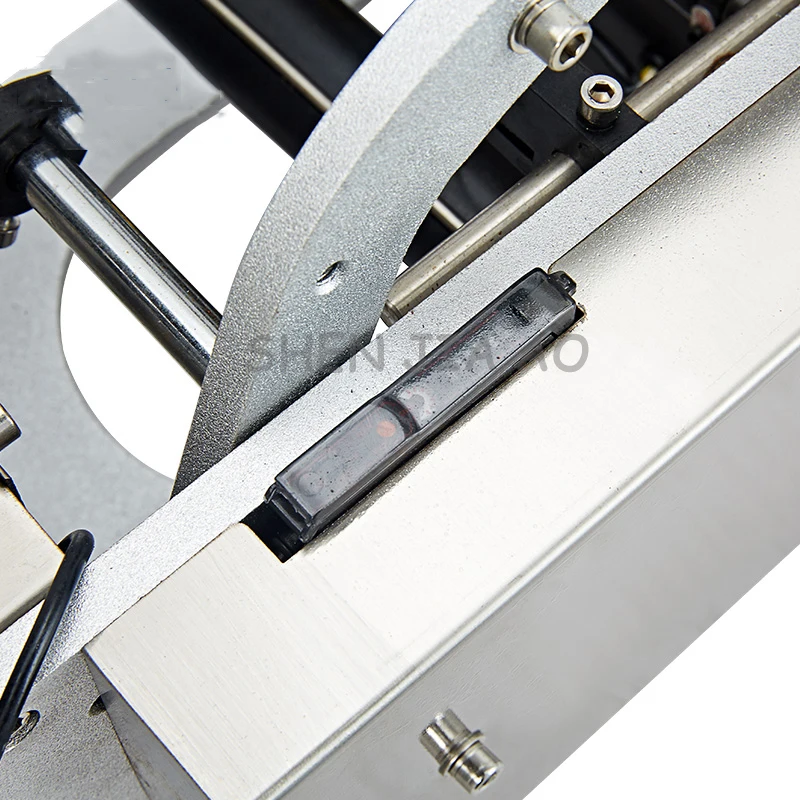 

Semi - automatic round bottle labeling with a coding machine round bottle labeling machine 110/220V