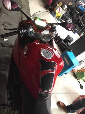 3D наклейка ADESIVI эмблема защитный Танк Pad Cas cap Fit задний фонарь тормоза для Ducati supersport