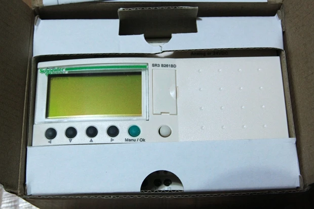 Или б/у Zelio Logic SR3 B261BD SR3B261BD умный релейный модуль для Schneider PLC с часами lcd панель 054998