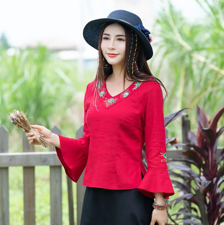 National wind cotton and linen women's 2018 new V-neck embroidery Slim trumpet sleeve T-shirt female | Женская одежда