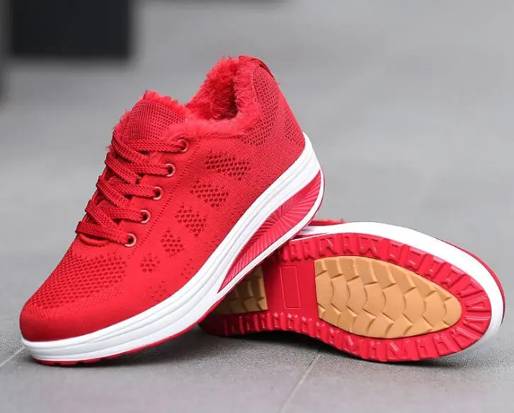 Брендовые очень мягкие зимние меховые кроссовки белые женские туфли на плоской