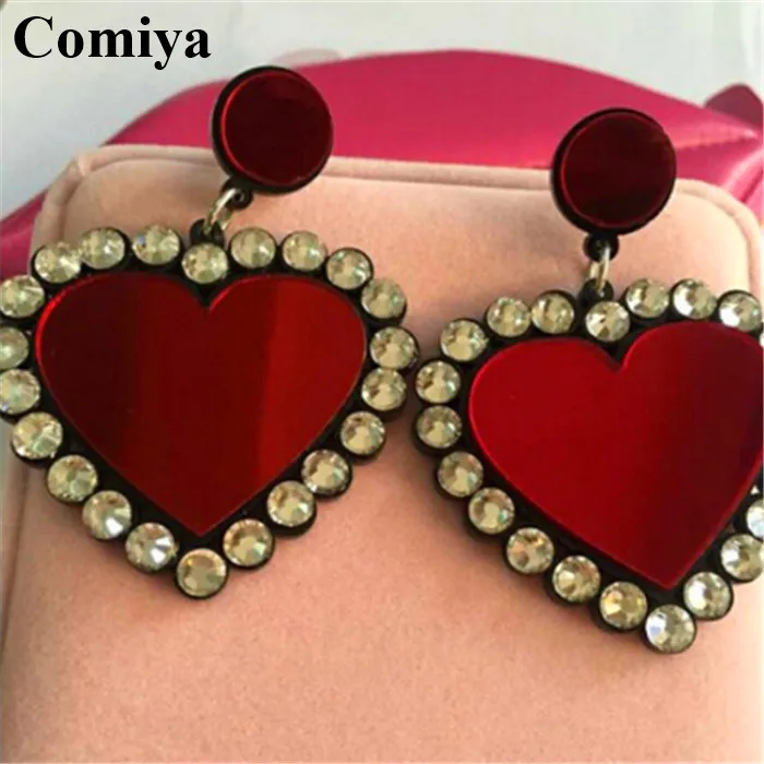 Панк мода позолочение кристалл красное сердце аксессуары из цинкового сплава бринкосы подвеска кисть серьги оптовая торговля висячие серьги на.