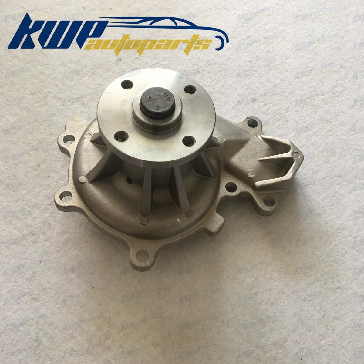 Водяной насос двигателя для Chevrolet W3500 W4500 W5500 Tiltmaster Isuzu NPR NQR 4.8L Deisel # GWIS-42A |