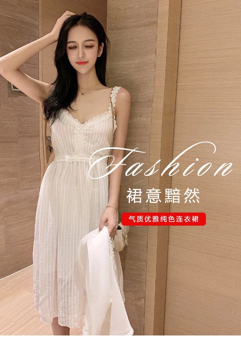 Женское кружевное платье с лямкой на шее белая юбка в полоску V-образным вырезом и