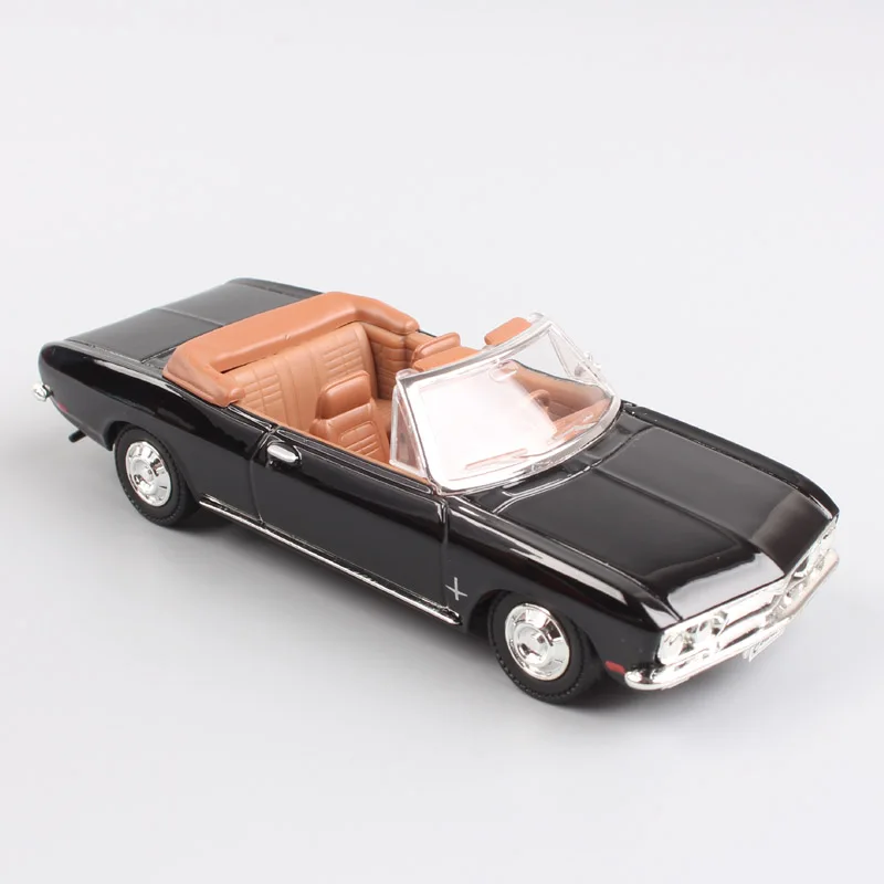 1:43 Масштаб маленький 1969 Chevrolet Corvair Monza трансформер родстер металлический вагон литье Миниатюрные модели игрушки для коллекционера