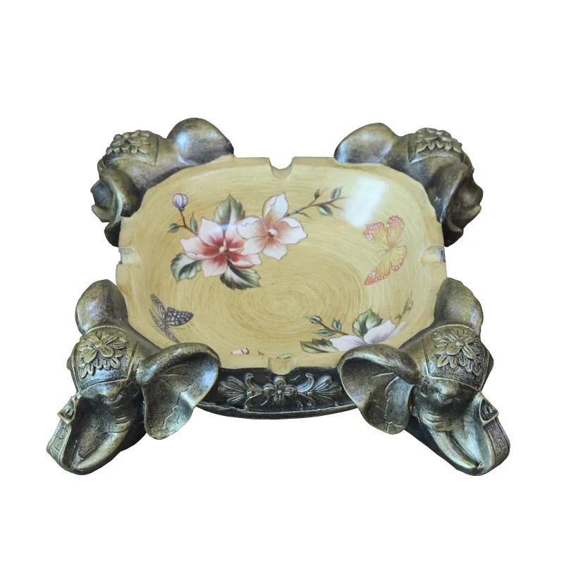 

Continental retro resin ashtray American living room decorative handicrafts ashtray litter tray candy tray