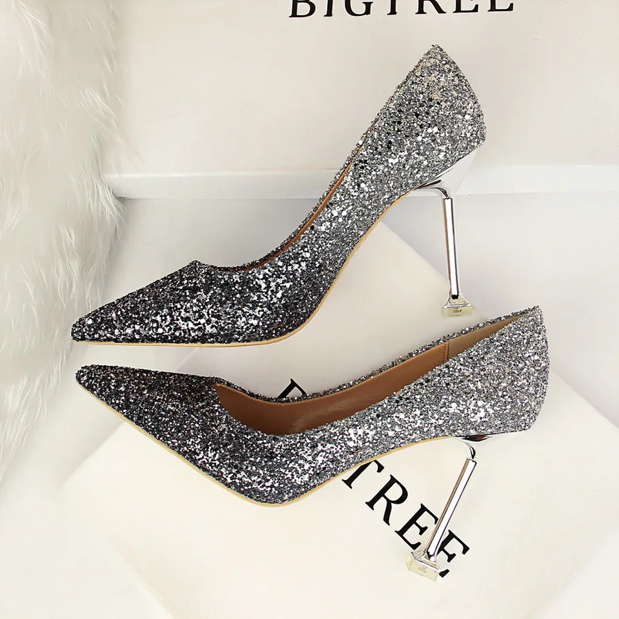 Туфли лодочки женские на высоком каблуке блестящие пикантные заостренный носок