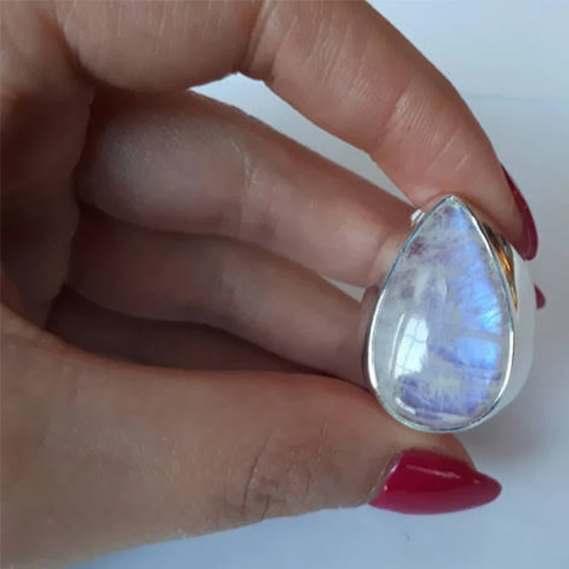 Женское кольцо с лунным светом в форме капли воды массивное из натурального