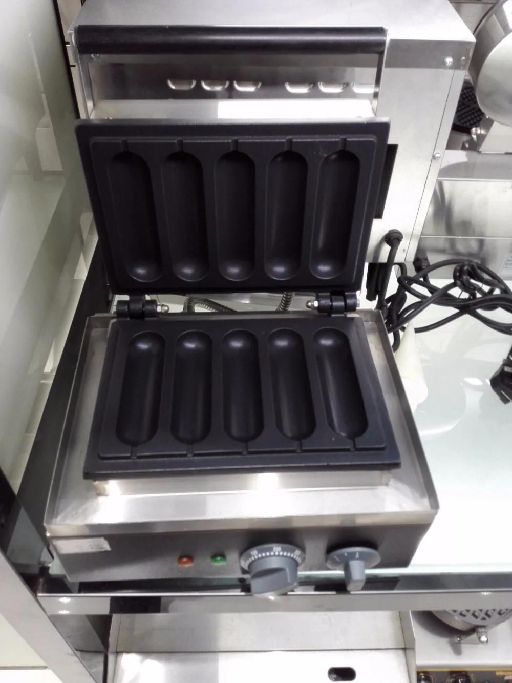 

110V 220V Electric Lolly Waffle Maker 5pcs Commercial Hot Dog Waffle Machine Non-stick Lolly Stick Waffle EU/AU/UK/US Plug