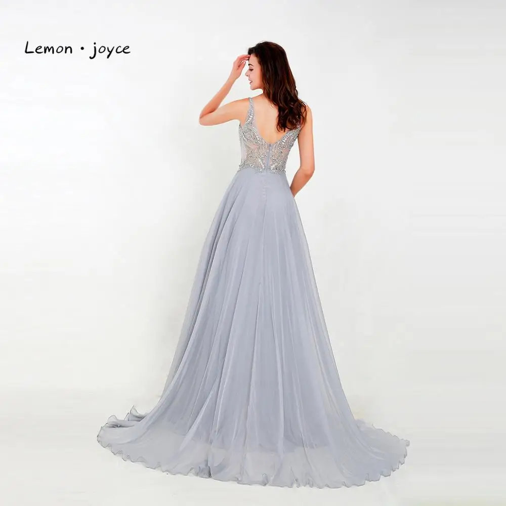 Женское платье без рукавов Lemon joyce серое вечернее из шифона с треугольным вырезом