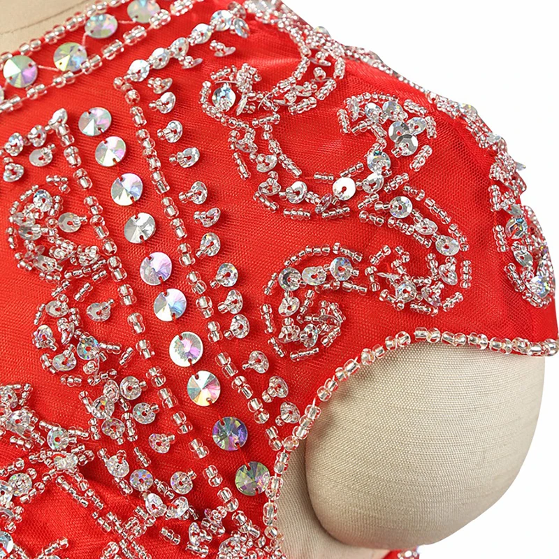 Коктейльные платья модель 2018 года а силуэт украшенное бисером платье для