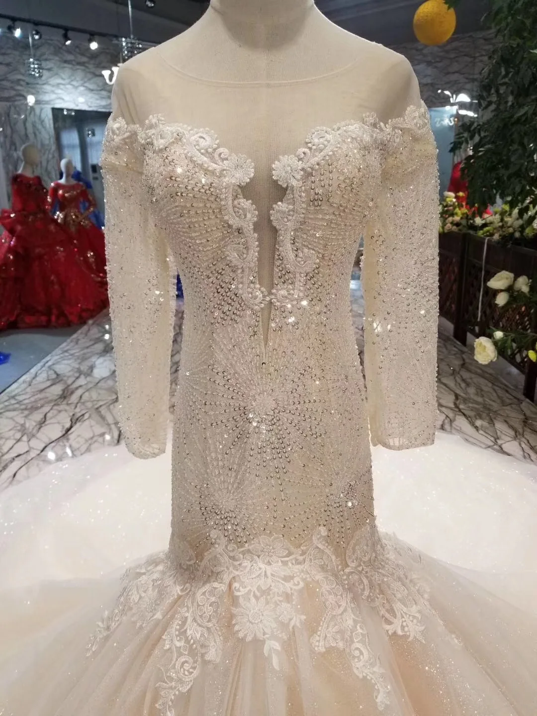 

Luxury Expensive Long Sleeves Mermaid Wedding Dress Beading Africa Vestidos De Novia Sexy Off The Shoulder Bride Bridal Gown