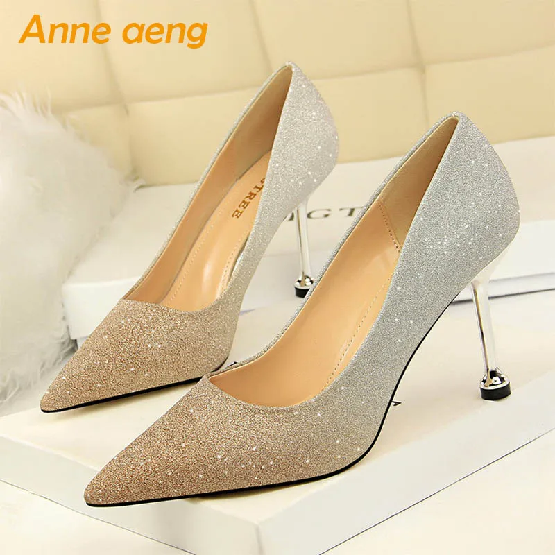 

Женские туфли-лодочки на тонком каблуке, с острым носком, золотого цвета, на весну-осень 2019