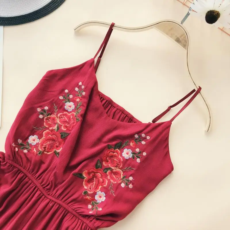 Женский сексуальный комбинезон с вышивкой короткий v-образным вырезом и