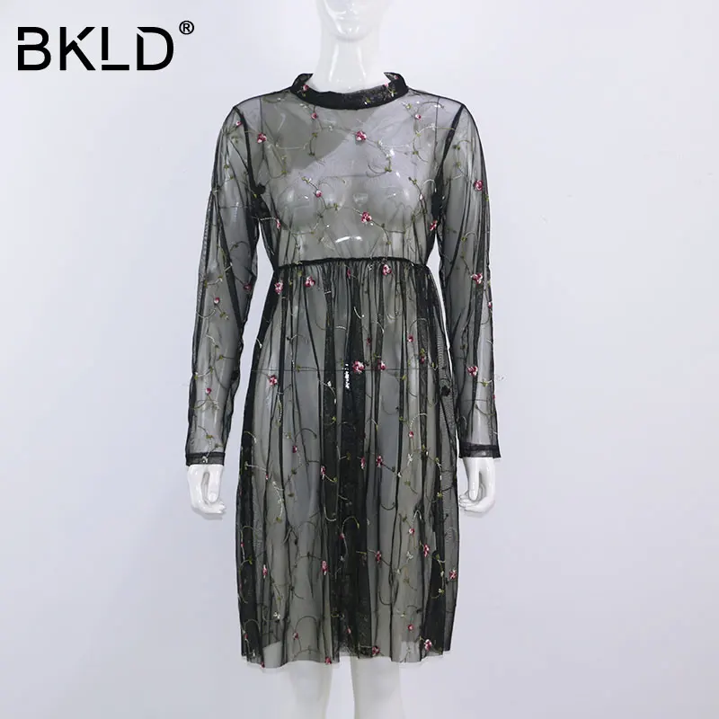 BKLD 2018 Черные Сетчатые платья винтажное подиумное платье с цветочной вышивкой