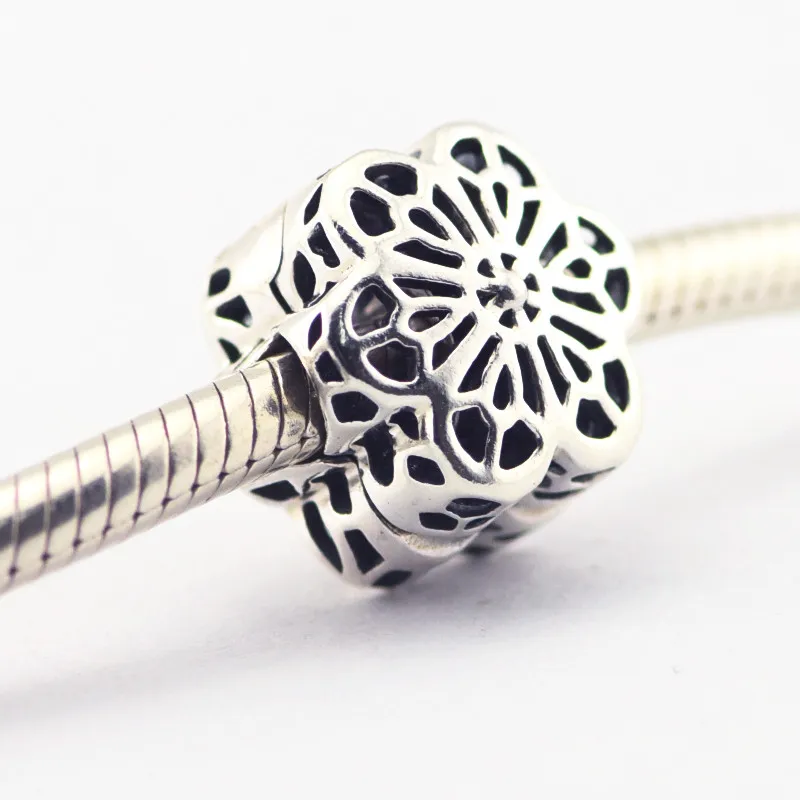 

100% 925 Silver Floral Daisy Lace Clip Charms Fits European Silver Charms Bracelet for Women DIY Fashion Jewelry CL017