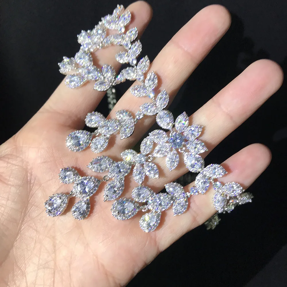 Комплект из колье и серёг гвоздиков с фианитом|jewelry sets|bridal setcrystal earrings necklace |