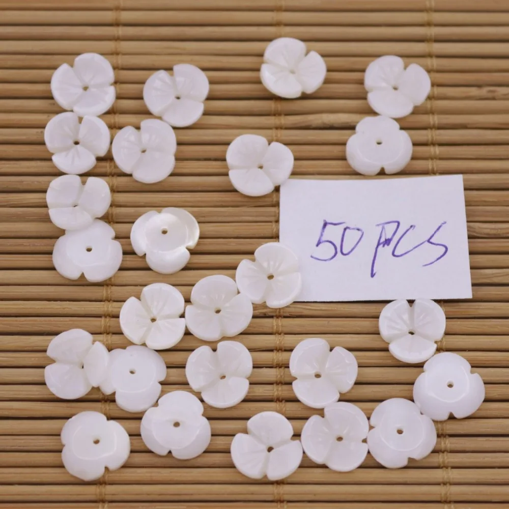 50 PCS  Shell Flower Natural White Mother of Pearl Jewelry Making 3 Petals