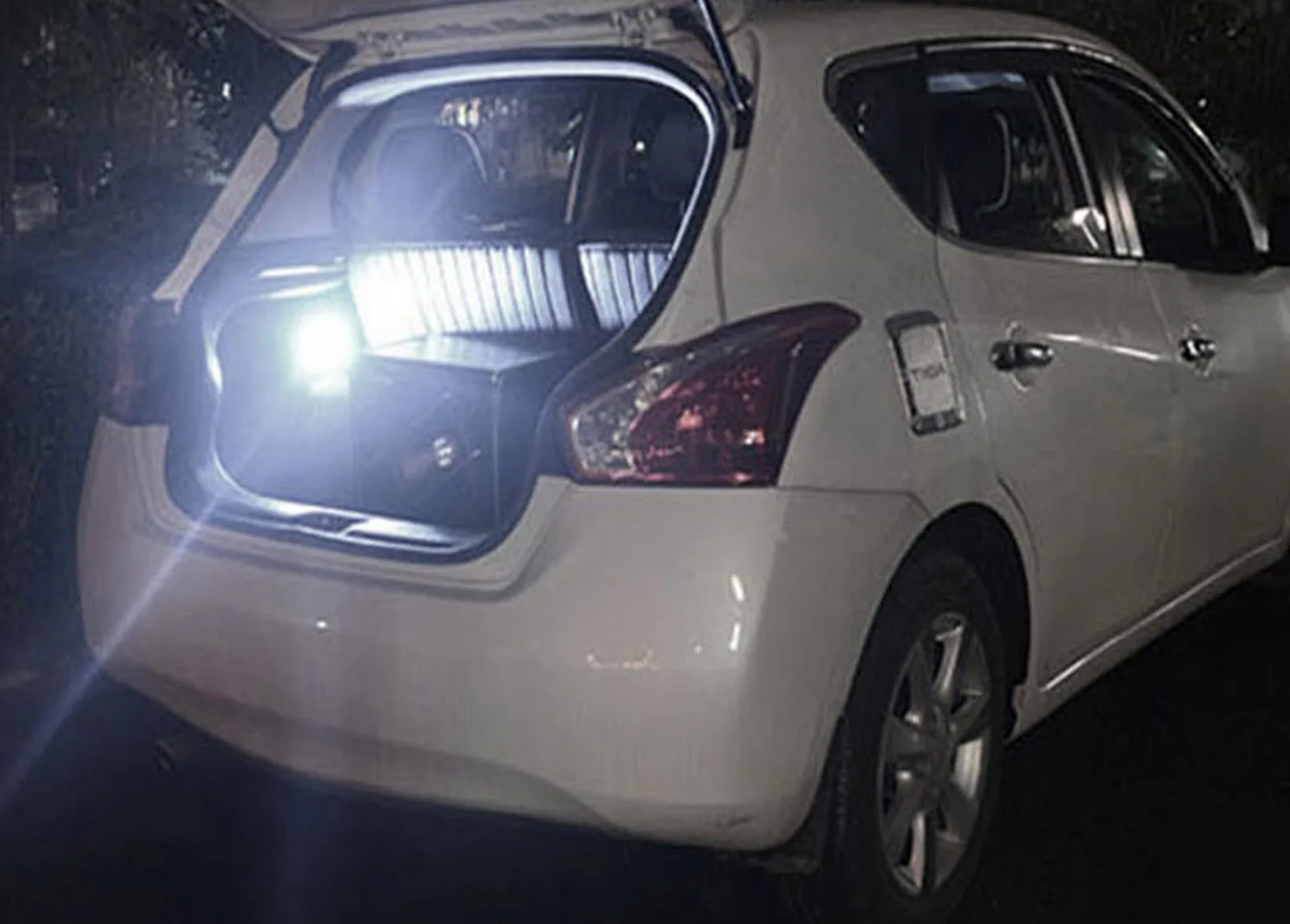 

ANGRONG 1x Canbus LED Footwell Luggage Truck Interior Light For BMW E82 E88 E36 E46 E90 E92 E93