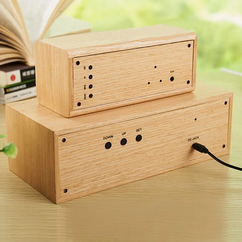 Цифровой светодиодный USB будильник с 3 режимами регулировки яркости Деревянный