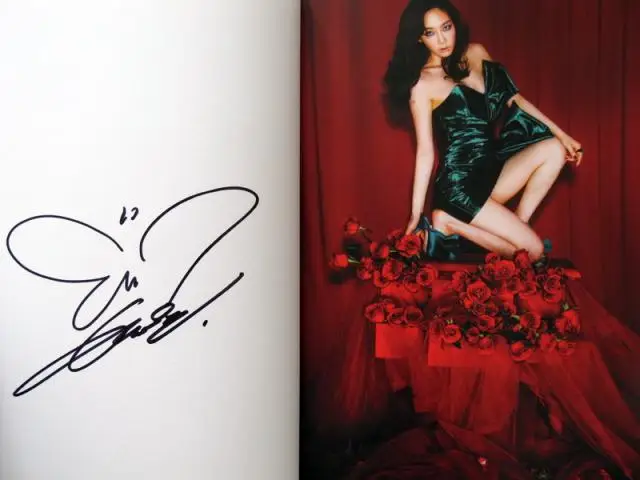 SNSD Taeyeon autographed подписанный первый альбом мой голос CD + Фотокнига плакат новый
