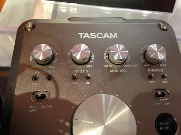 Tascam us-366 USB audio interface with On-Board DSP Mixer 4 in out sound card High-Quality HDDA Mic Pre-AMPS optical port |