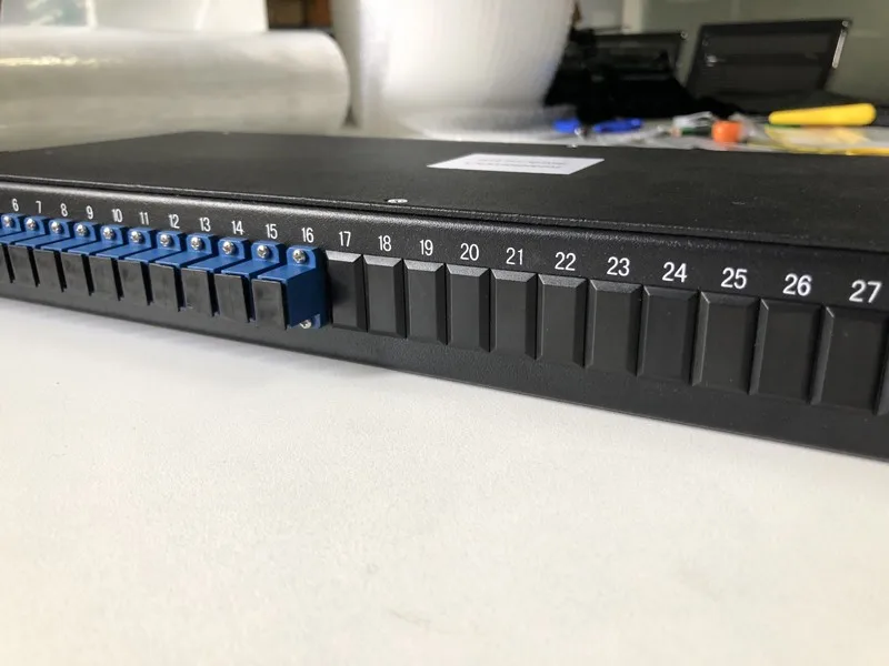 Установка на стойке PLC сплиттер 1 U Высота 19 дюймов 8 каналов 16 32 опционально SC APC/UPC