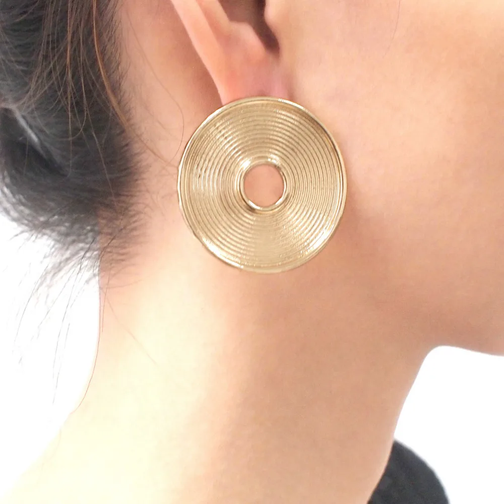 

Женские серьги-гвоздики в стиле панк, с шероховатой поверхностью