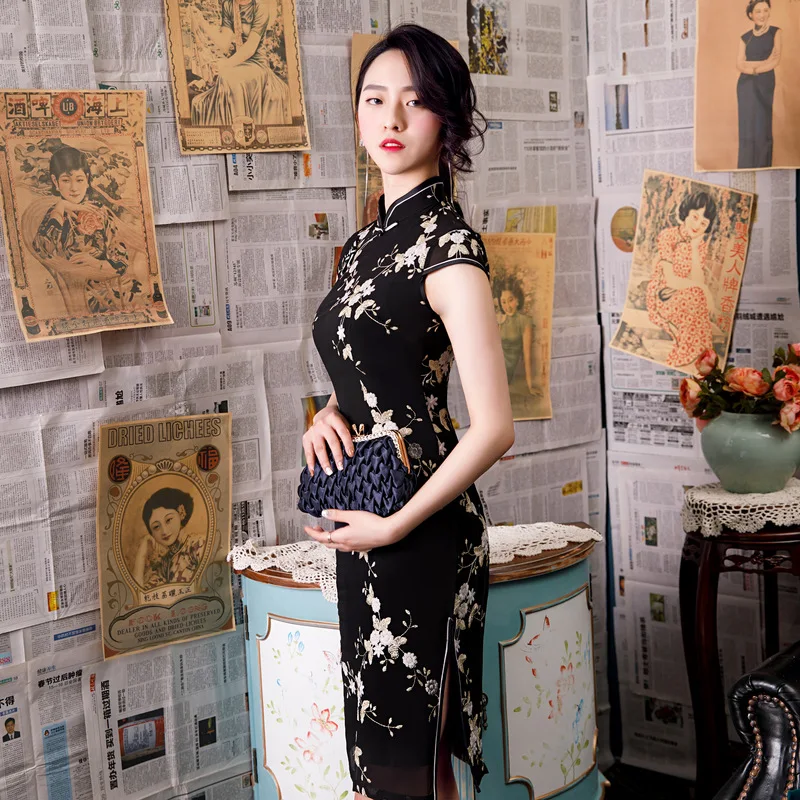 Черное Новинка вышитое кружево до колена тонкое женское платье Чонсам в