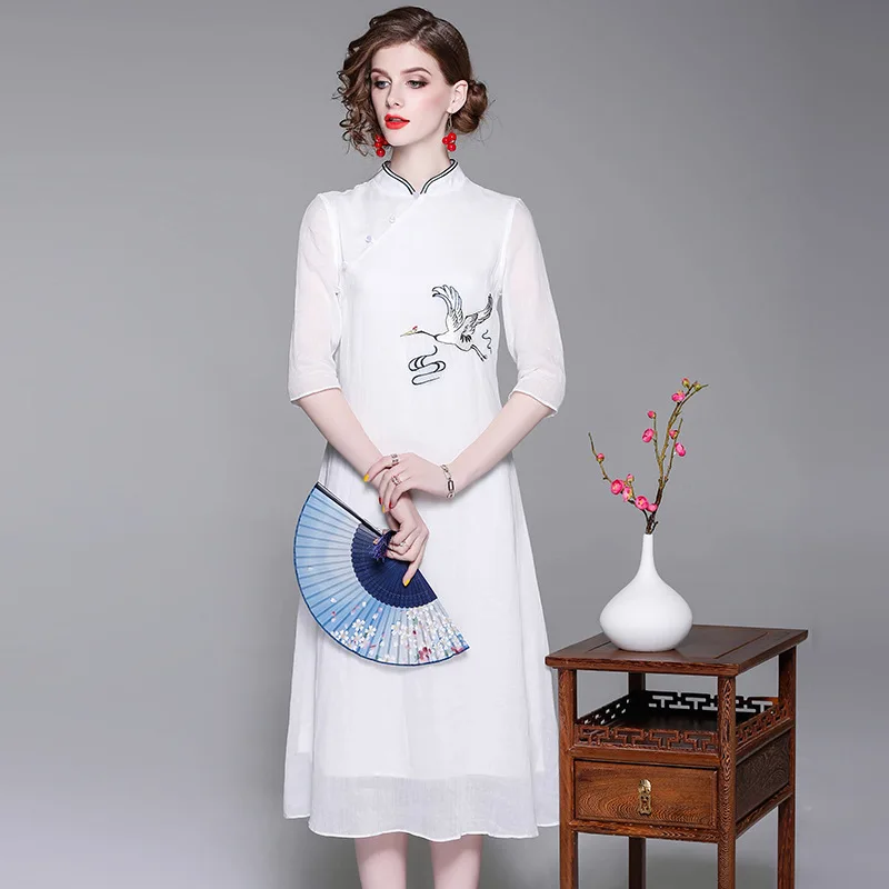 2018 Летние Вышитые сплошной Цвет Cheongsam женское платье Высокое качество