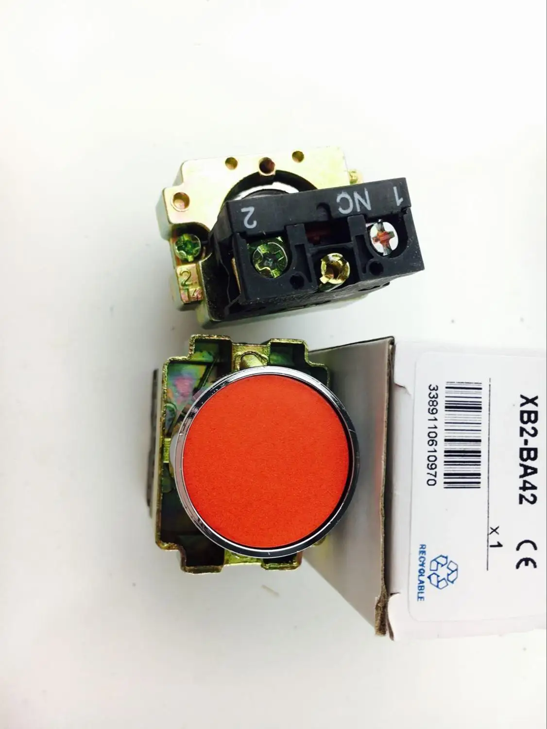 5 шт./лот XB2 BA51 XB2-BA51 yellowself-моментальная Перезагрузка Flush кнопки 1 N/O плоская кнопка переключатель - Цвет: XB2BA42 NC Red