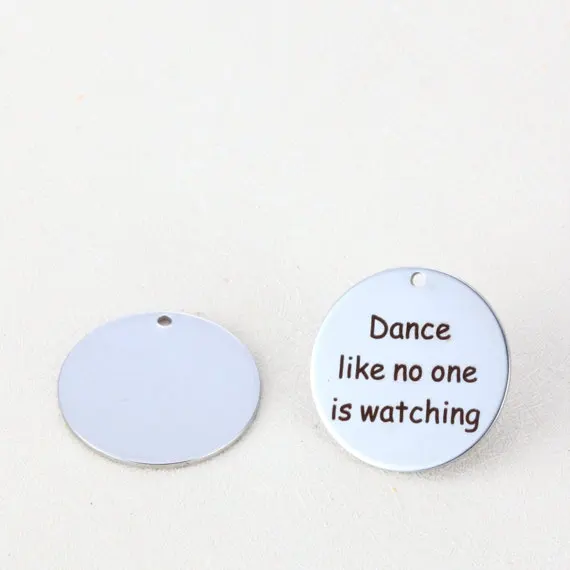 20 шт./лот 25 мм Новый дизайн Выгравированные подвески из нержавеющей стали танец