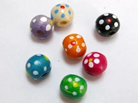 100 mixed color flower patterned round wood beadswooden 10mm